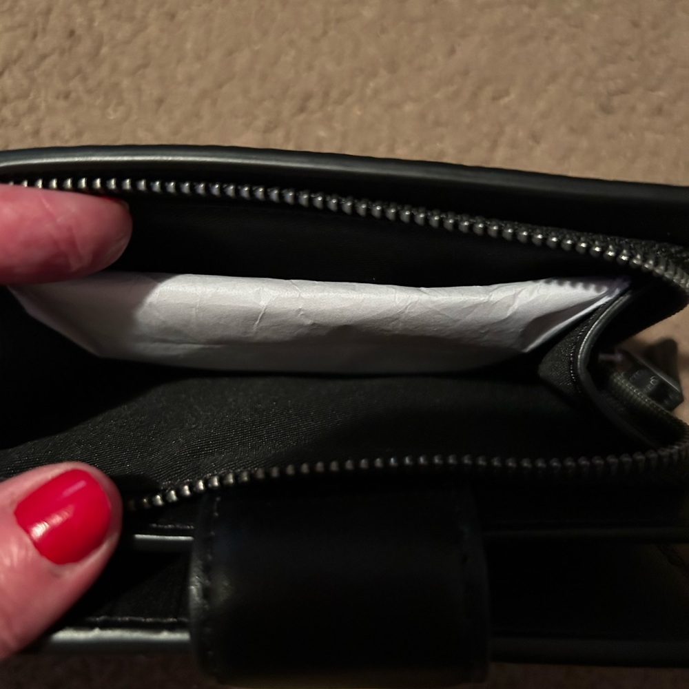 NWOT Coach Medium Corner Zip Wallet In Signature Canvas - Picture 4 of 5